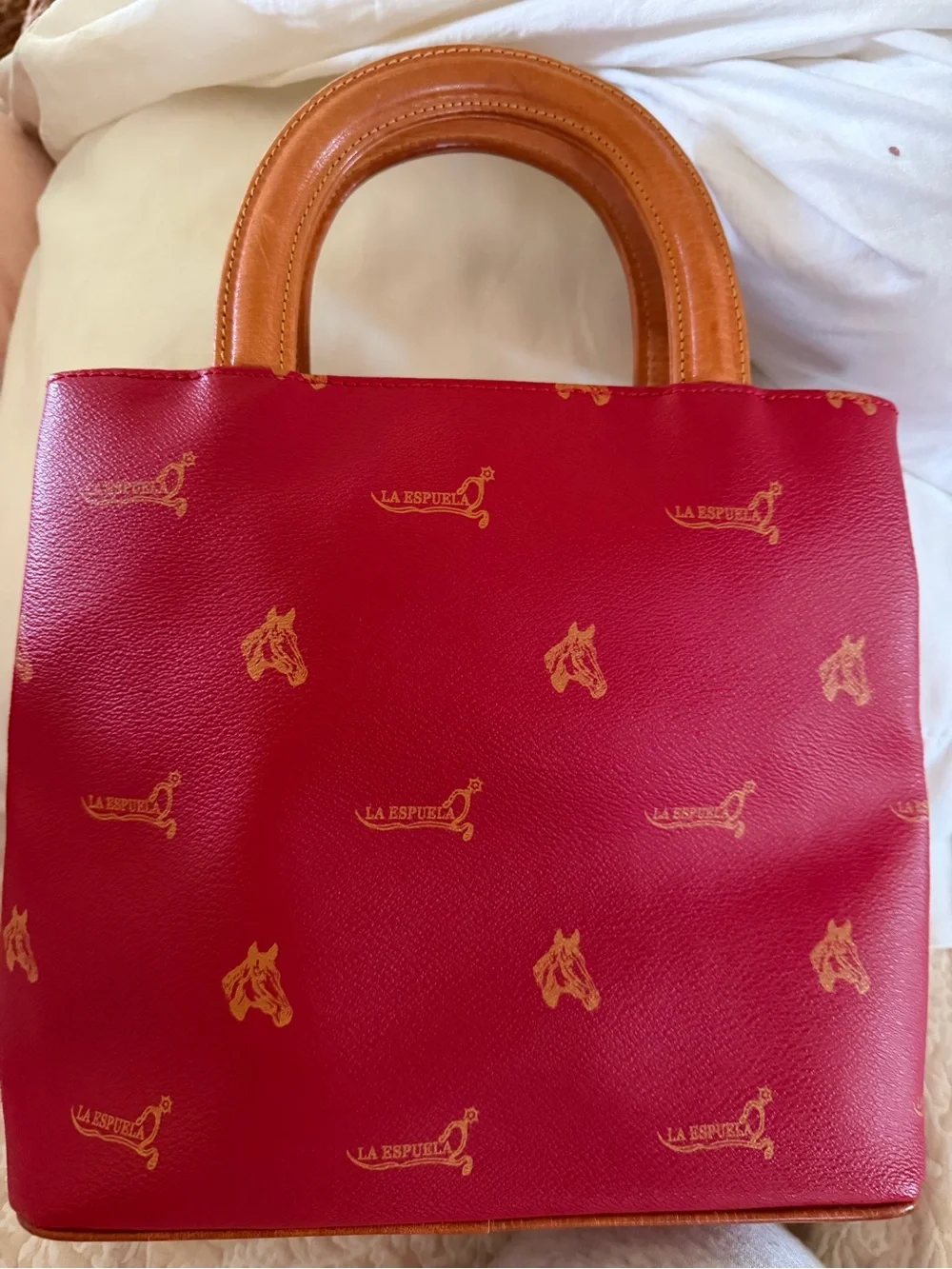 La Espuela red leather